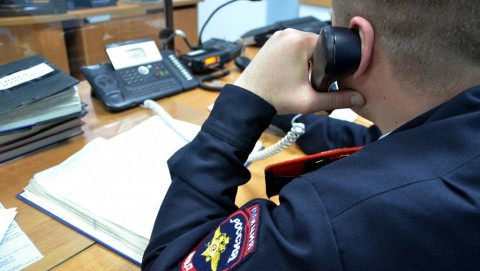 Томаринские полицейские задержали подозреваемого в совершении кражи денежных средств с банковского счета